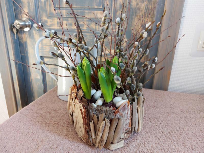 Natural flower arrangement