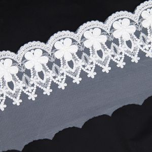 Machine-embroidered mesh lace 155 mm / White