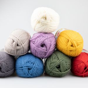 Yarn King Cole Wildwood Chunky 100 g / Different shades