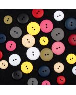 Plastic button / Different shades / Different sizes