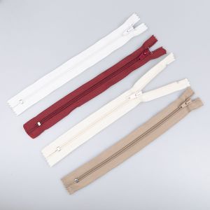 5 mm closed-ended zipper with one slider 25 cm / Different shades