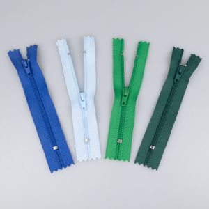3 mm zip 10 cm / Different shades
