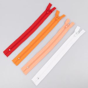 3 mm zip 20 cm / Different shades