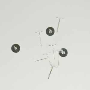 Ear stud / Silver