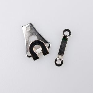 Skirt and trouser hook 14x19 mm 2 parts / nickel