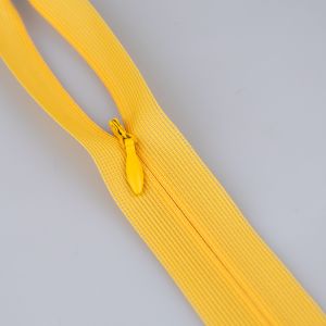 Closed end invisible zip 22 cm /yellow 111