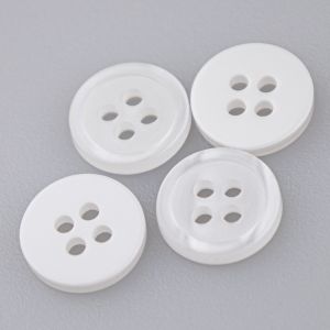 Plastic button / 11 mm / White