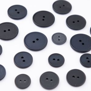 Simple button with 2-holes / Different sizes / Different tones