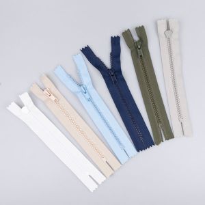 5 mm closed-ended Chunky zip 16 cm / Different shades