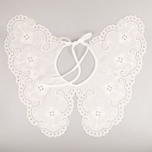 Collar / Broderie anglaise