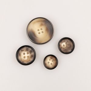 Round button with border / Different sizes / Light Brown