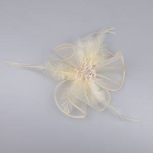 Fascinator - feathers and rhinestone / Ivory