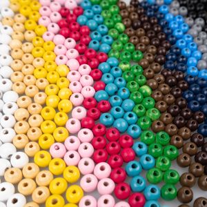 Wooden pearls 9 mm / Different shades