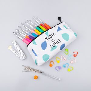 Abakhan Crochet Hook and Accessory Set / Blue