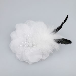 Artificial flower with pearls / White