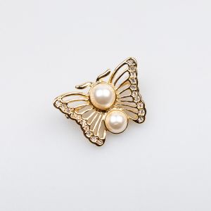 Brooch / Butterfly gold & two white pearls