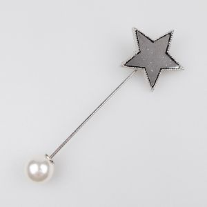Brooch Pin Star / Black