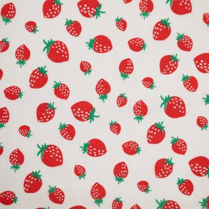 Cotton Fabric Strawberryes / Cream