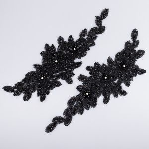 Sew-on applique with pearls / Black