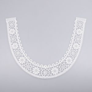 Lace motif D12 / 30x4.5 cm / White