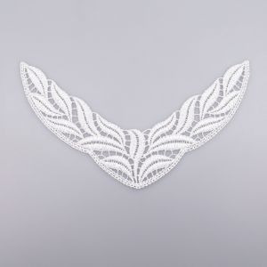 Lace motif D19 / 19x4.5 cm / White