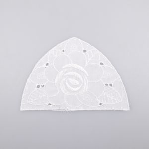 Lace motif small D35 / 11x7.5 cm / White
