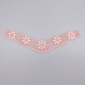 Lace motif small D52 / 26x4.5 cm / Soft pink