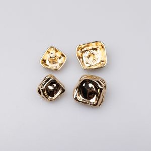 Metal shank button / Different sizes / Gold