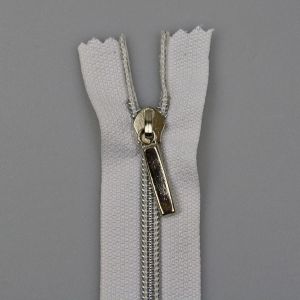 5 mm spirāles rāvējslēdzējs ar vienu ķepiņu Balti sudrabains  / 16 cm neatverams rāvējslēdzējs
