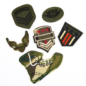 Piegludināmais motīvs / Militārs