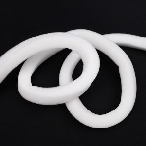 Porolona sloksne 200 x 2 x 2 cm