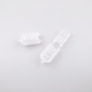 Plastmasa auklas uzgalis krokodils 8x15 mm / Caurspīdīgs 000