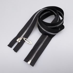 Metāla rāvējslēdzējs M5 ar vienu sunīti, ar pērlītēm 16 cm