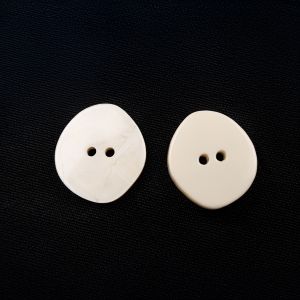 Plastmasas poga 22 mm / Dabiski balta