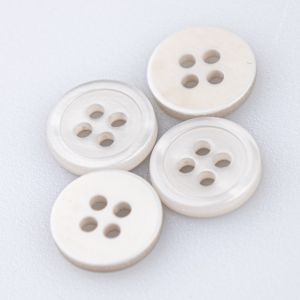 Plastmasas poga / 11 mm / gaiši pelēks
