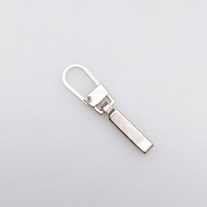 Metāla kulons ar slēdzenes ragava 8x19 mm / Niķelis