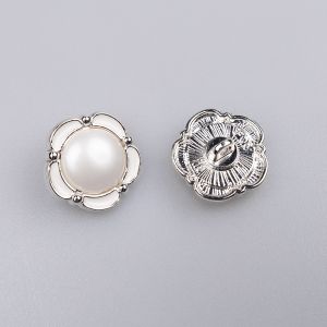 Poga ar kājiņu ar pērļu 18 mm