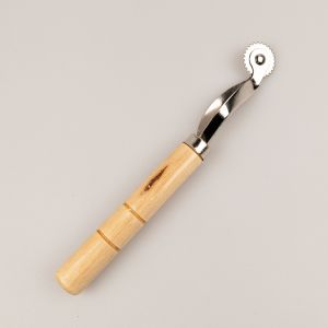 Копировальный ролик c деревянной ручкой 19 cм