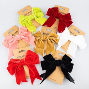 Бархатный бантик 13.5 x 13 cм / Разные тона