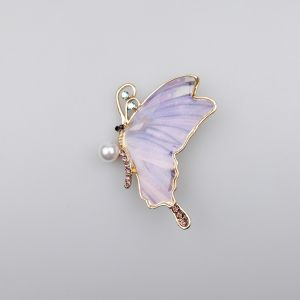 Брошь / lilac butterfly with pearl