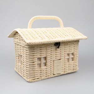 Коробка для поделок House